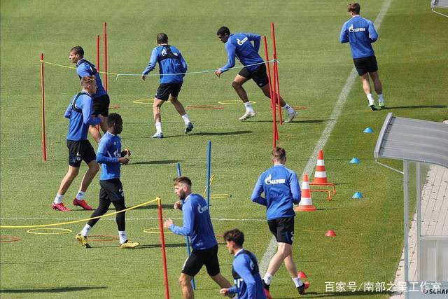 吉伦沃特35+16刘冠岑20+10 山东大胜吉林